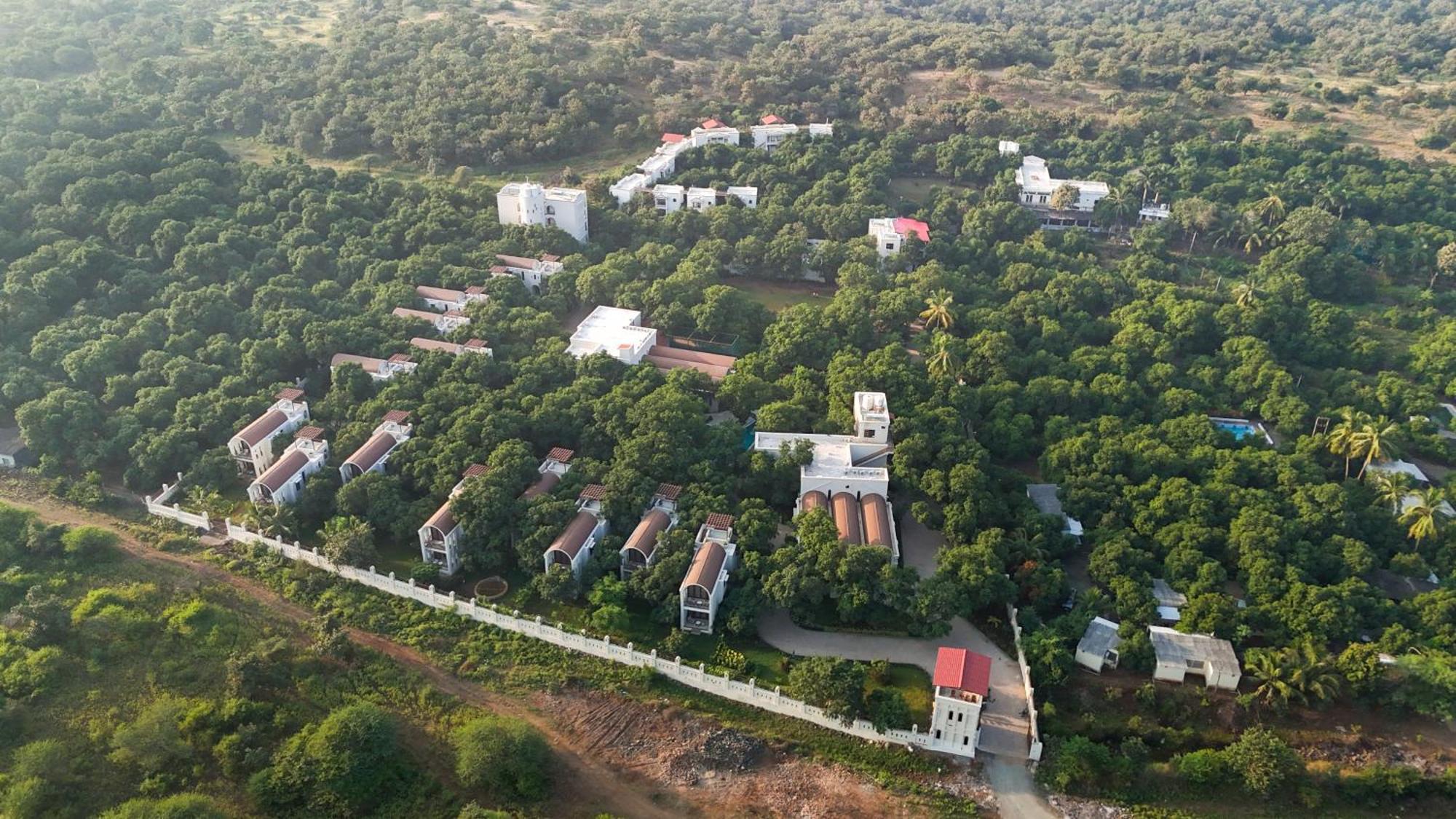 Le Casa Lion Resort A Premium Resort In Sasan Gir Exterior photo